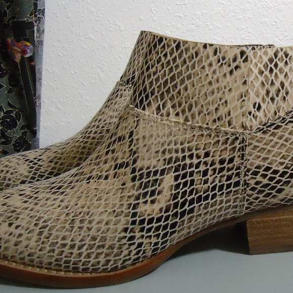 gianni bini snake boots